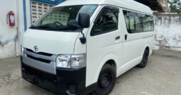 TOYOTA HIACE (0443)