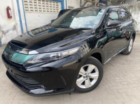 TOYOTA HARRIER (8570)