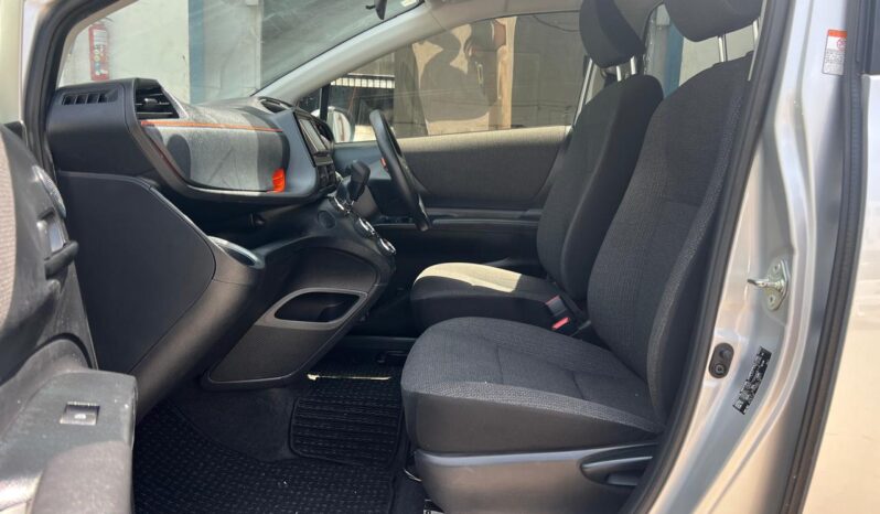 TOYOTA SIENTA (6516) full