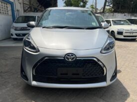 TOYOTA SIENTA (6516)