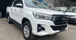 TOYOTA HILUX D/CABIN (5875)