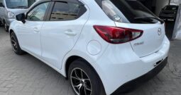 MAZDA DEMIO- (0057)