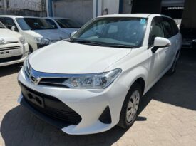 TOYOTA FIELDER (3720)