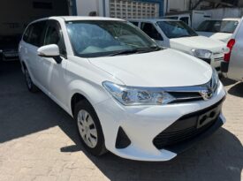 TOYOTA FIELDER (3720)