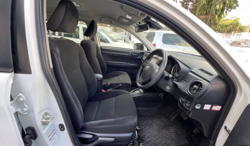 TOYOTA COROLLA AXIO (6868) full