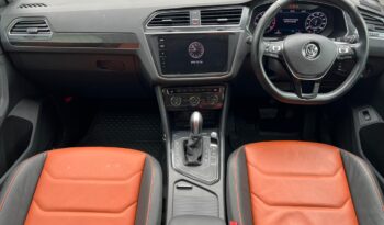 VOLKSWAGEN TIGUAN (5052) full
