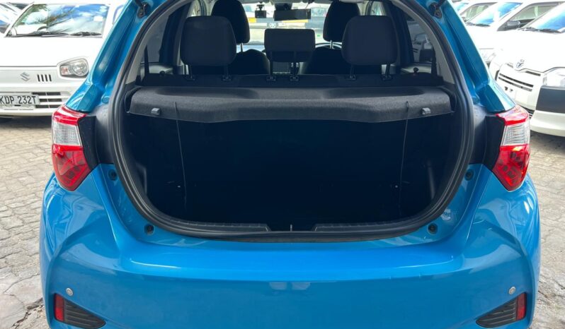 TOYOTA VITZ (4377) full