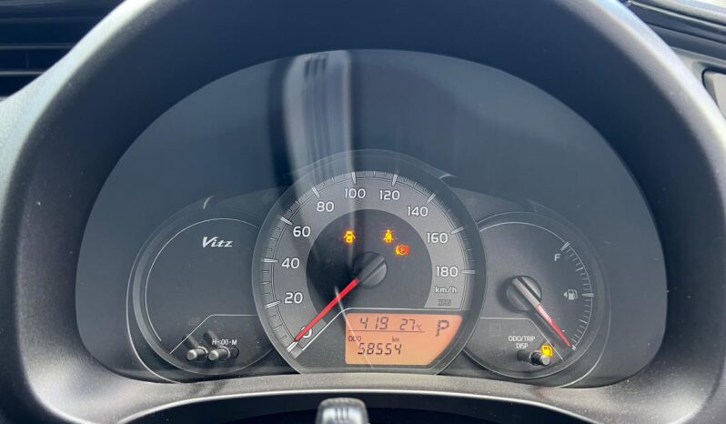 TOYOTA VITZ (4377) full