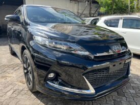 TOYOTA HARRIER (2312)