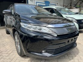 TOYOTA HARRIER (1644)