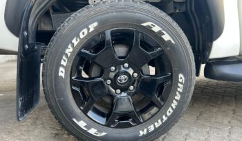 TOYOTA HILUX D/CABIN (1203) full