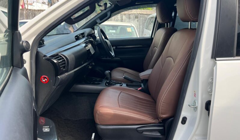 TOYOTA HILUX D/CABIN (1203) full