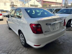 TOYOTA COROLLA AXIO (6868)