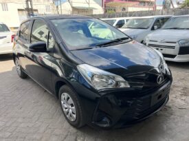 TOYOTA VITZ (7601)