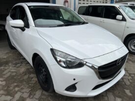 MAZDA DEMIO (0466)