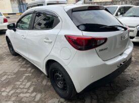 MAZDA DEMIO (0466)