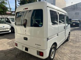 SUZUKI EVERY (1713)
