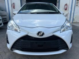 TOYOTA VITZ (6850)