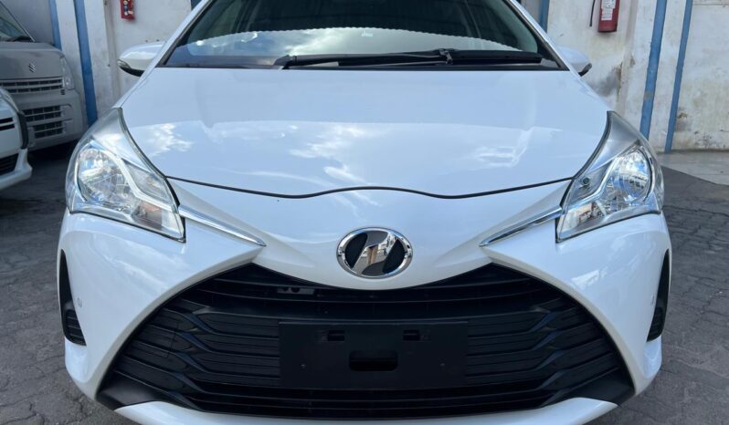 TOYOTA VITZ (6850) full