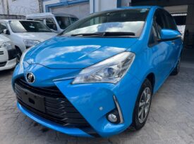 TOYOTA VITZ (4377)